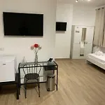 Cala Portavecchia 게스트하우스 4*