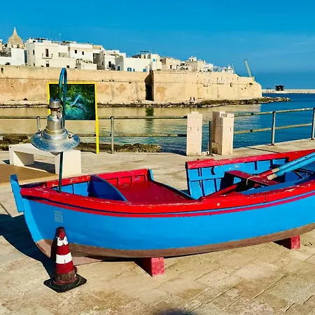 بيت ضيافة Cala Portavecchia 2*